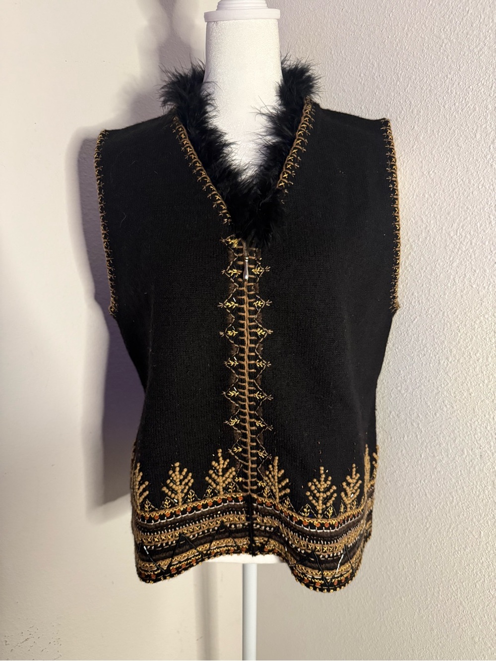 Susan Bristol Vintage 2003 Hand Embroidered Wool Vest Faux Fur Collar Large